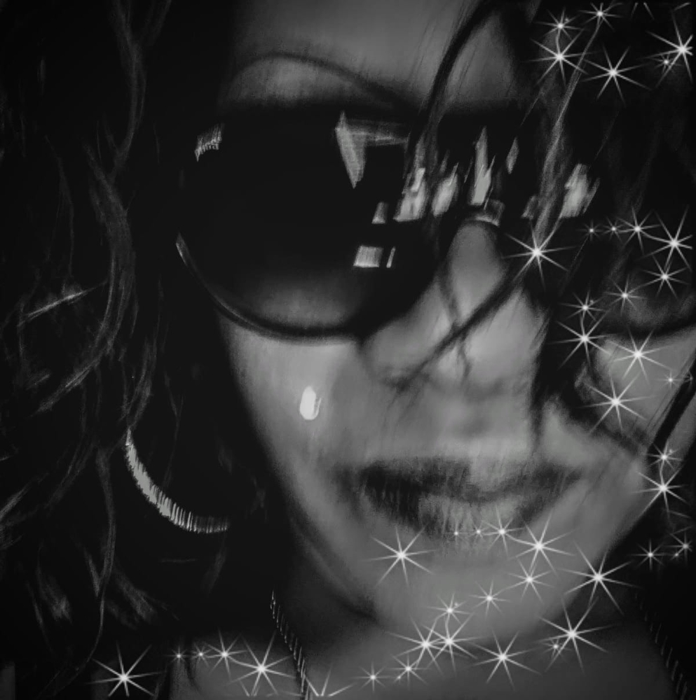 Meet your Posher, Roshanda